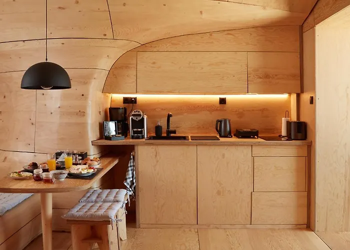 Hyades Mountain Kato Sinikia Trikalon